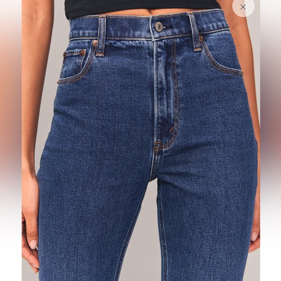 Abercrombie Ultra High Rise Ankle Straight Jean - Picture 6 of 12